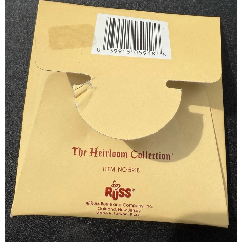 Vintage RUSS HEIRLOOM COLLECTION SANTA IN WREATH CHRISTMAS ORNAMENT With Package
